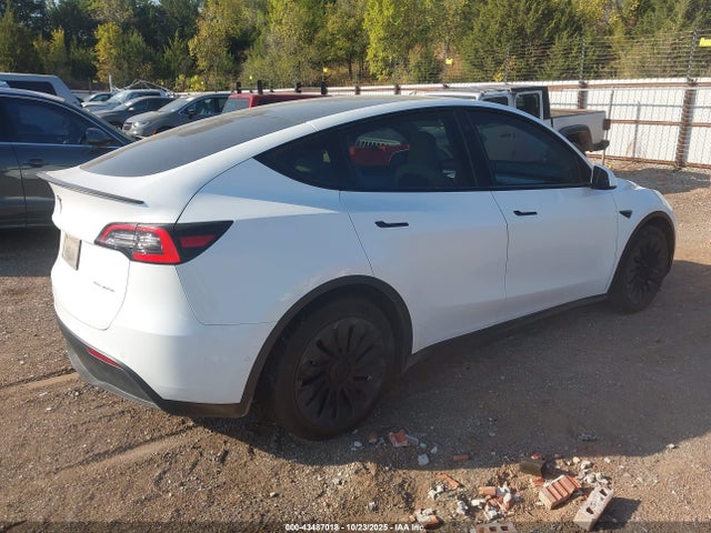 2021 TESLA MODEL Y 5YJYGDEE1MF069488 Photo 3