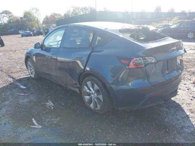 2021 TESLA MODEL Y 5YJYGDEE9MF074793 Photo 2