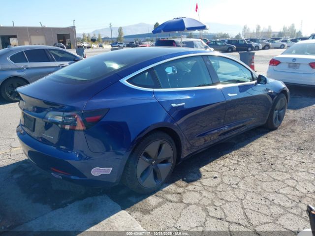 2019 TESLA MODEL 3 5YJ3E1EB4KF387381 Photo 3