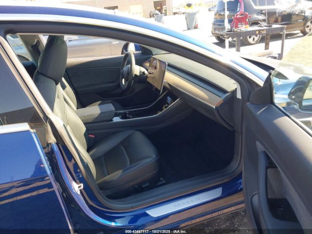 2019 TESLA MODEL 3 5YJ3E1EB4KF387381 Photo 4