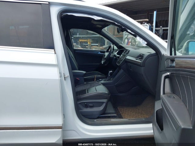 3VV4B7AX7NM084792 Volkswagen Tiguan 2.0t Sel R-line