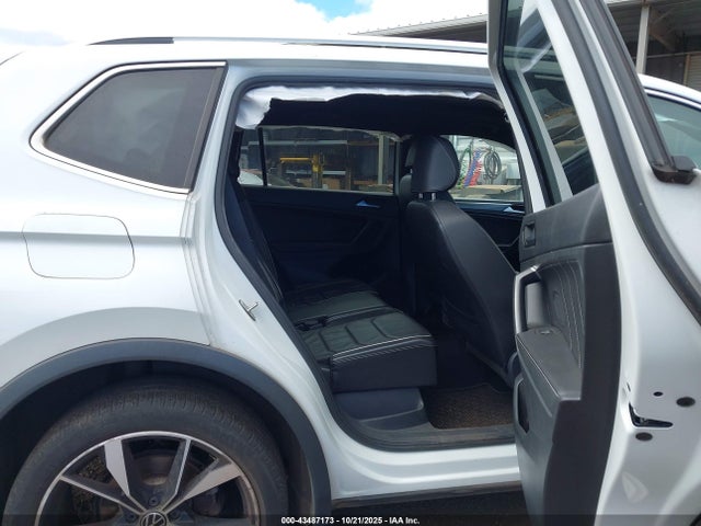 3VV4B7AX7NM084792 Volkswagen Tiguan 2.0t Sel R-line