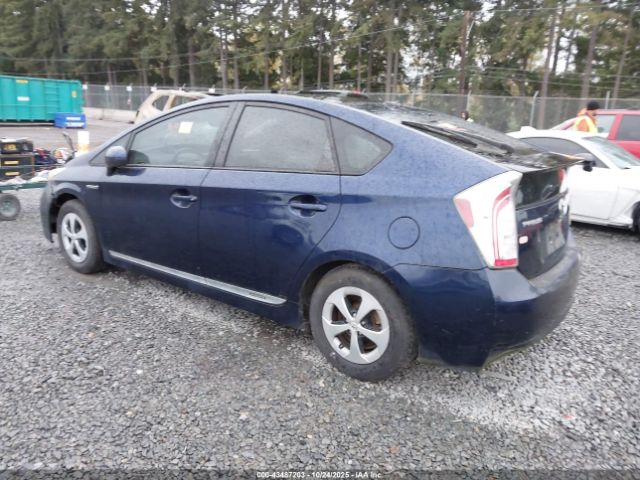 2014 TOYOTA PRIUS JTDKN3DU5E1782161 Photo 2
