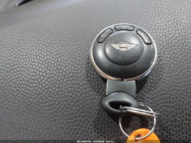 2009 MINI COOPER WMWMF33569TW71335 Photo 10