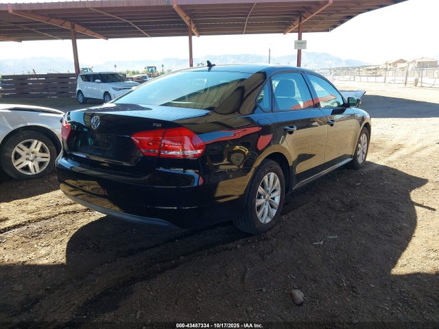 Volkswagen Passat 2014 1VWAT7A32EC108149 Image 16