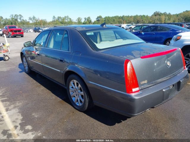 2010 CADILLAC DTS 1G6KD5EY7AU100215 Photo 2