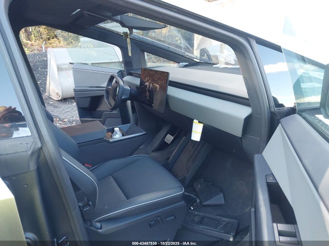 2025 TESLA CYBERTRUCK 7G2CEHED0SA074560 Photo 4