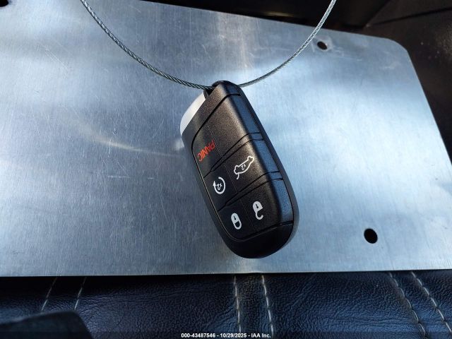 2016 CHRYSLER 300 2C3CCABG5GH352294 Photo 10