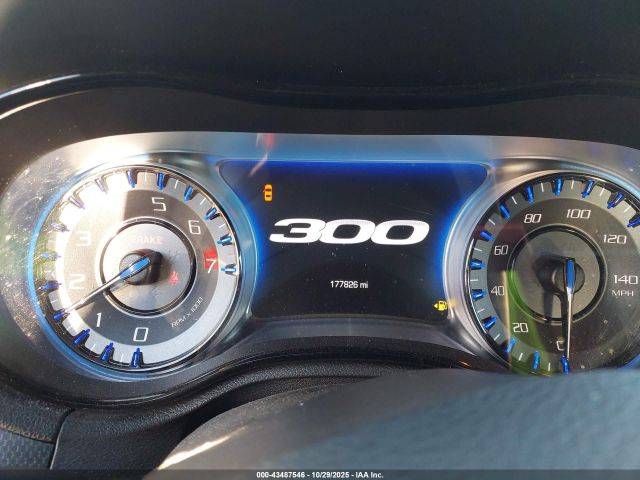 2016 CHRYSLER 300 2C3CCABG5GH352294 Photo 6