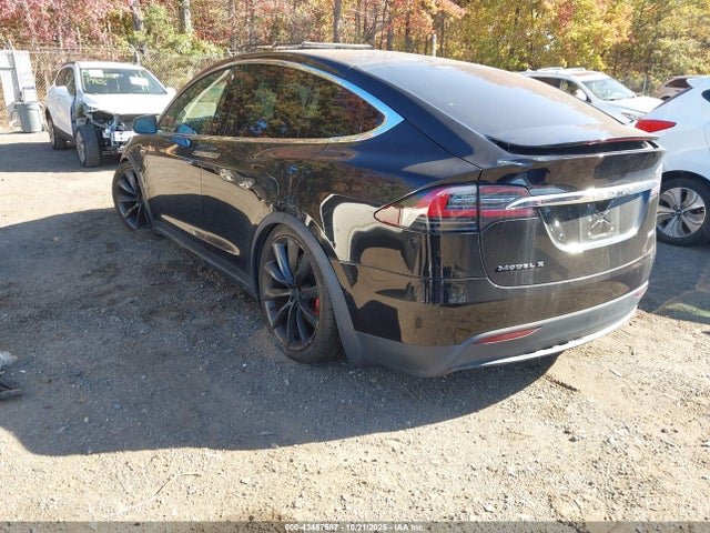 2016 TESLA MODEL X 5YJXCBE43GF009414 Photo 2