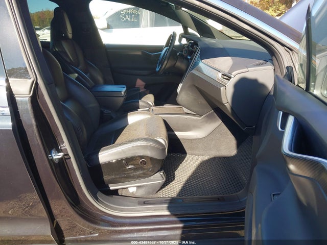 2016 TESLA MODEL X 5YJXCBE43GF009414 Photo 4