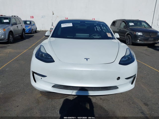 Tesla Model 3 Long Range Dual Motor All-wheel Drive 2022 5YJ3E1EB5NF143565 Image 11