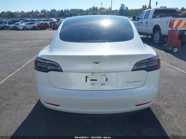 Tesla Model 3 Long Range Dual Motor All-wheel Drive 2022 5YJ3E1EB5NF143565 Image 15