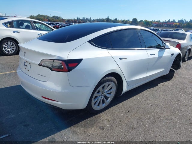 2022 TESLA MODEL 3 5YJ3E1EB5NF143565 Photo 3