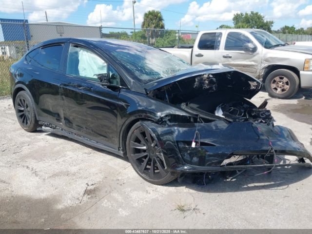 2022 TESLA MODEL X 7SAXCBE57NF354647