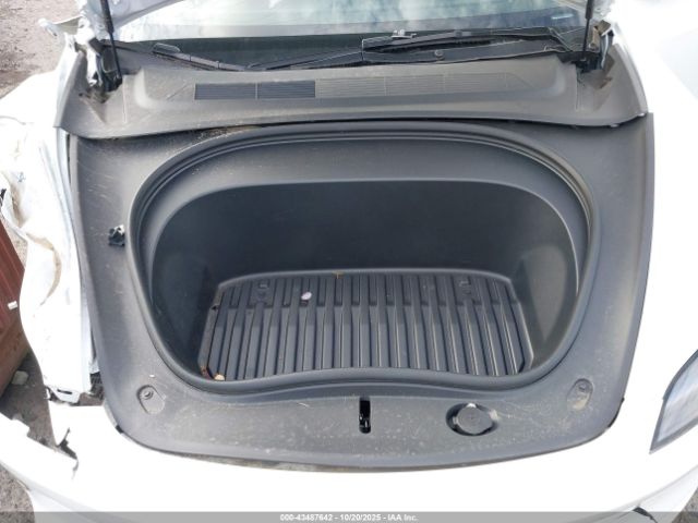 2024 TESLA MODEL 3 5YJ3E1EAXRF831624 Photo 9