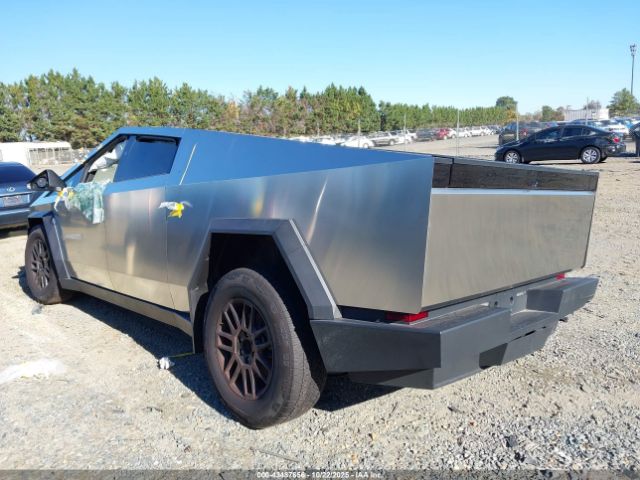 2025 TESLA CYBERTRUCK 7G2CEHED1SA058772 Photo 2