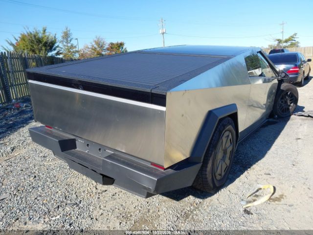 2025 TESLA CYBERTRUCK 7G2CEHED1SA058772 Photo 3