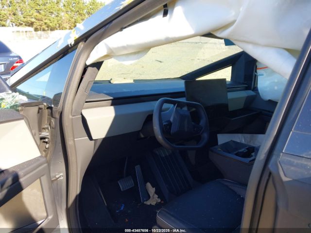 2025 TESLA CYBERTRUCK 7G2CEHED1SA058772 Photo 4