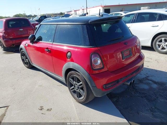 2012 MINI COOPER S WMWSV3C51CTY19697 Photo 2