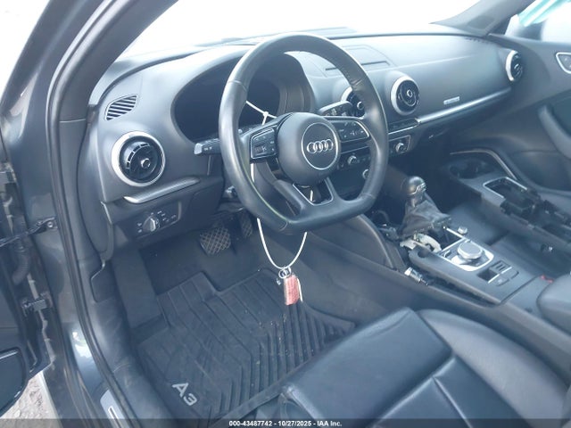 2018 AUDI A3 WAUJ8GFF9J1004333 Photo 4
