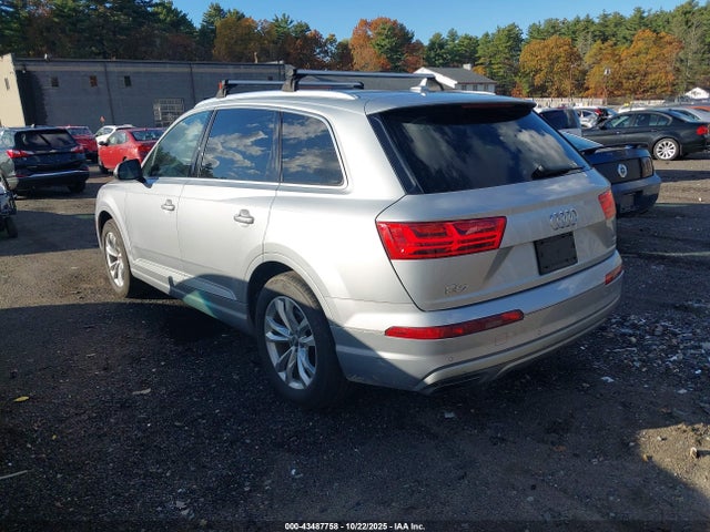 2017 AUDI Q7 WA1LAAF75HD058799 Photo 2