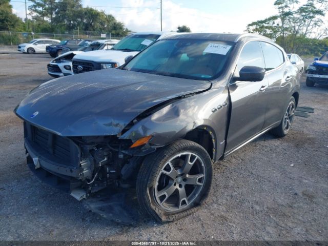 2018 MASERATI LEVANTE ZN661XUL2JX259830 Photo 1