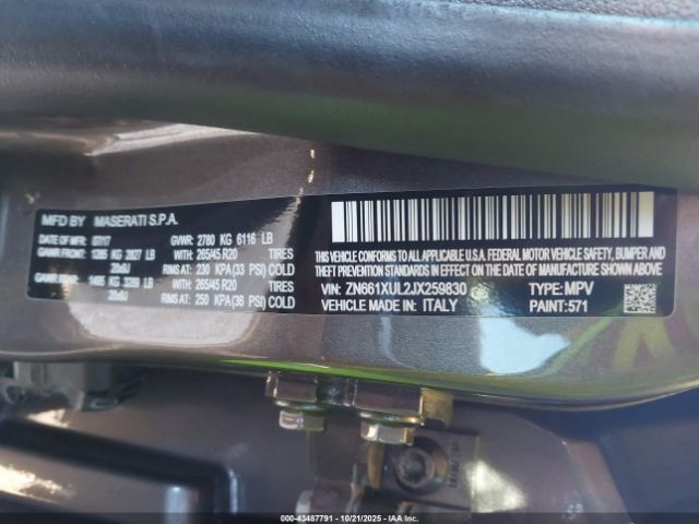 2018 MASERATI LEVANTE ZN661XUL2JX259830 Photo 8