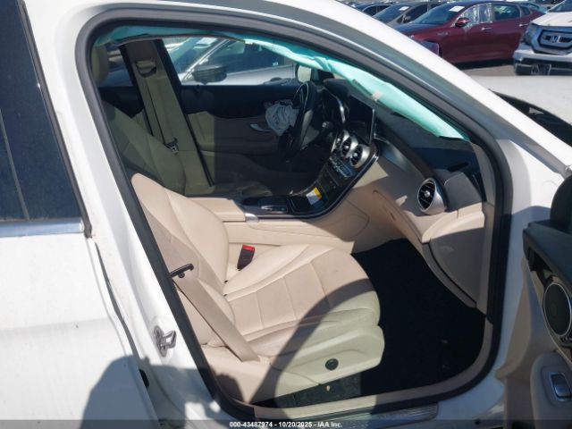 2021 MERCEDES-BENZ GLC 300 W1N0G8DB3MG012350 Photo 4