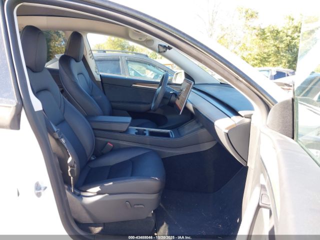 2024 TESLA MODEL Y 7SAYGAEE5RF070037 Photo 4