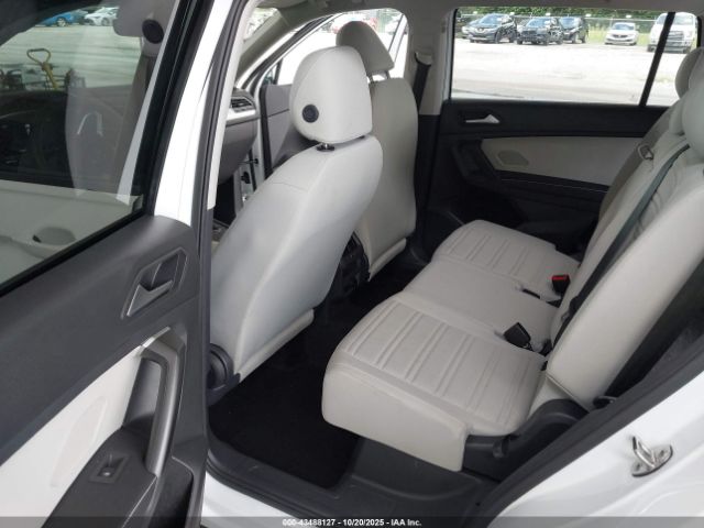 2023 VOLKSWAGEN TIGUAN 3VVRB7AX2PM140467 Photo 7