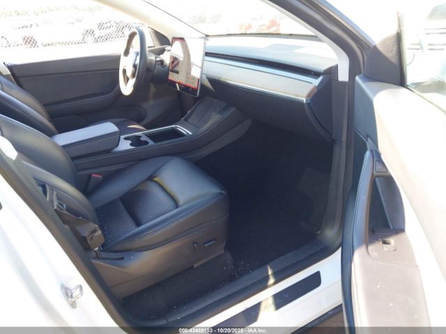 2022 TESLA MODEL Y 7SAYGDEE2NF356097 Photo 4