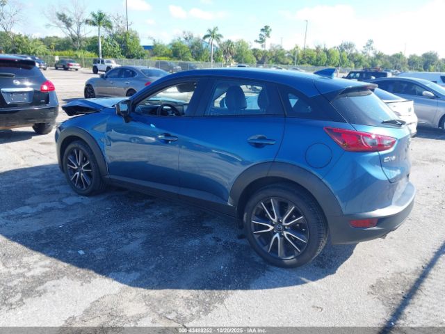 2018 MAZDA CX-3 JM1DKDC70J0331402 Photo 2