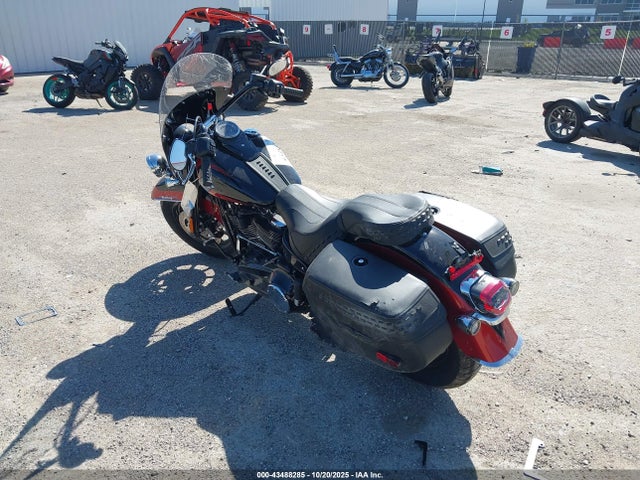 2025 HARLEY-DAVIDSON FLHC 1HD1YA913SB020036 Photo 2