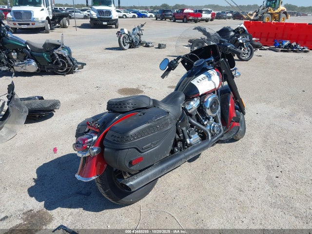 2025 HARLEY-DAVIDSON FLHC 1HD1YA913SB020036 Photo 3