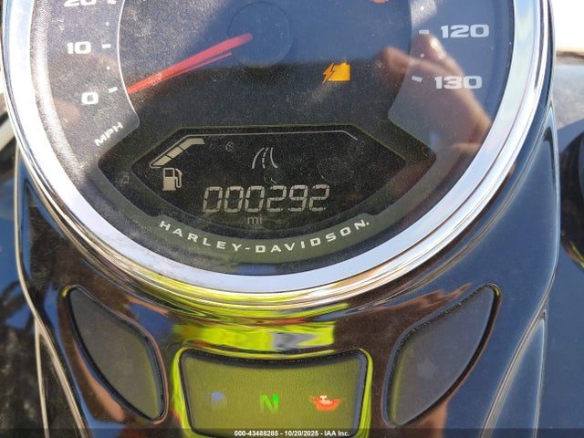 2025 HARLEY-DAVIDSON FLHC 1HD1YA913SB020036 Photo 6