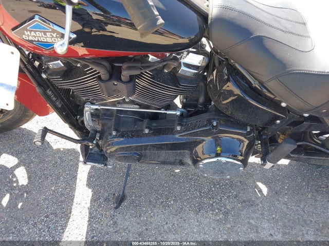 2025 HARLEY-DAVIDSON FLHC 1HD1YA913SB020036 Photo 8