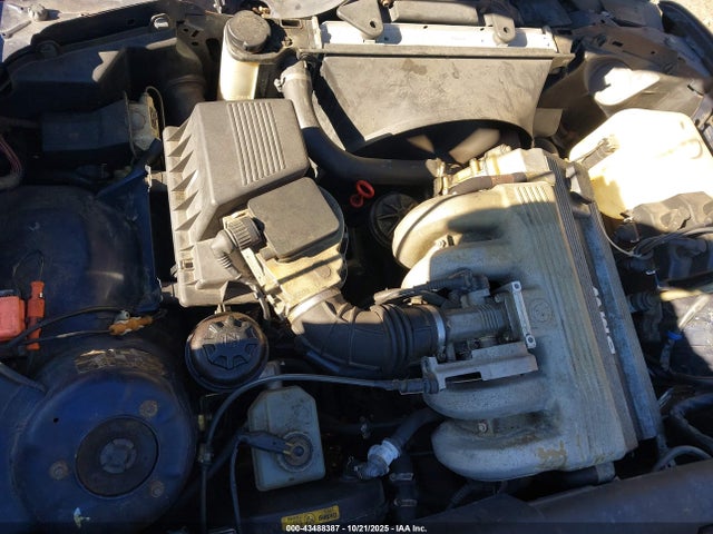 1991 BMW 318 WBABA7316MEJ11676 Photo 9