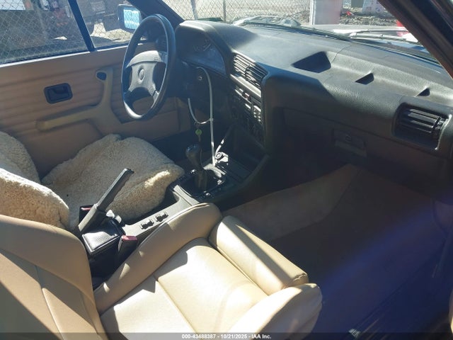 1991 BMW 318 WBABA7316MEJ11676 Photo 4