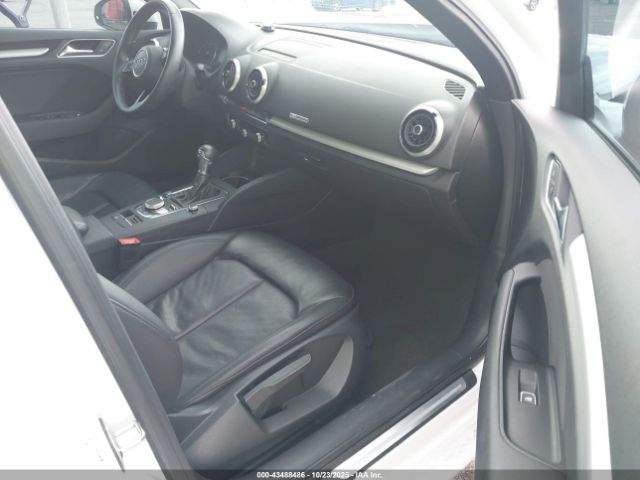 2019 AUDI A3 WAUAUGFF7KA103519 Photo 4