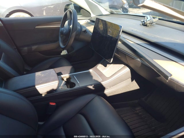 2022 TESLA MODEL 3 5YJ3E1EB6NF202543 Photo 4