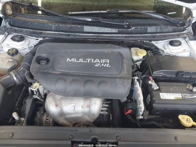 43488579 :رقم المزاد ، 1C3CCCAB9FN504679 vin ، 2015 Chrysler 200 Limited مزاد بيع
