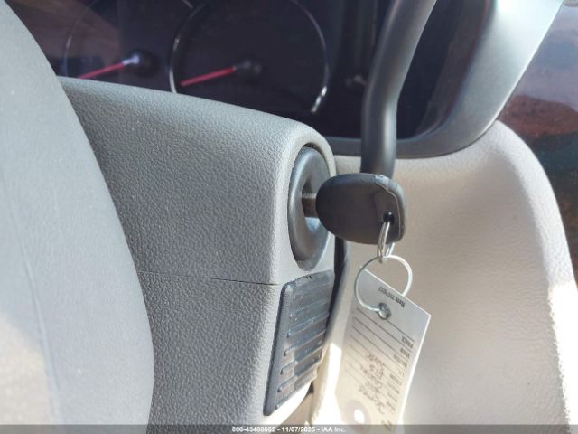 2010 CADILLAC DTS 1G6KD5EYXAU132947 Photo 10