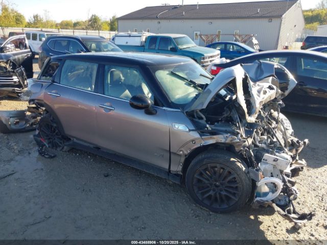 2017 MINI CLUBMAN WMWLU5C53H2E81710 Photo 0