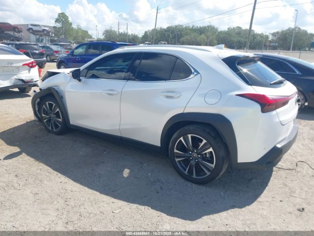 2021 LEXUS UX 200 JTHP3JBH2M2033606 Photo 2