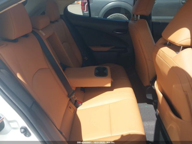 2021 LEXUS UX 200 JTHP3JBH2M2033606 Photo 7