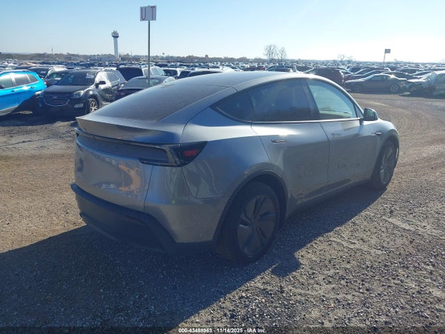 2026 TESLA MODEL Y 7SAYGDEE0TF334970 Photo 3