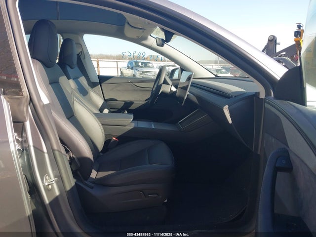 2026 TESLA MODEL Y 7SAYGDEE0TF334970 Photo 4