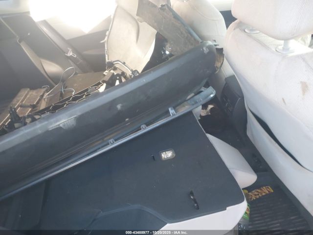 2023 TOYOTA COROLLA CROSS 7MUAAABG0PV064490 Photo 7