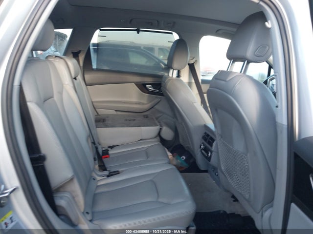 2019 AUDI Q7 WA1LAAF75KD009903 Photo 7